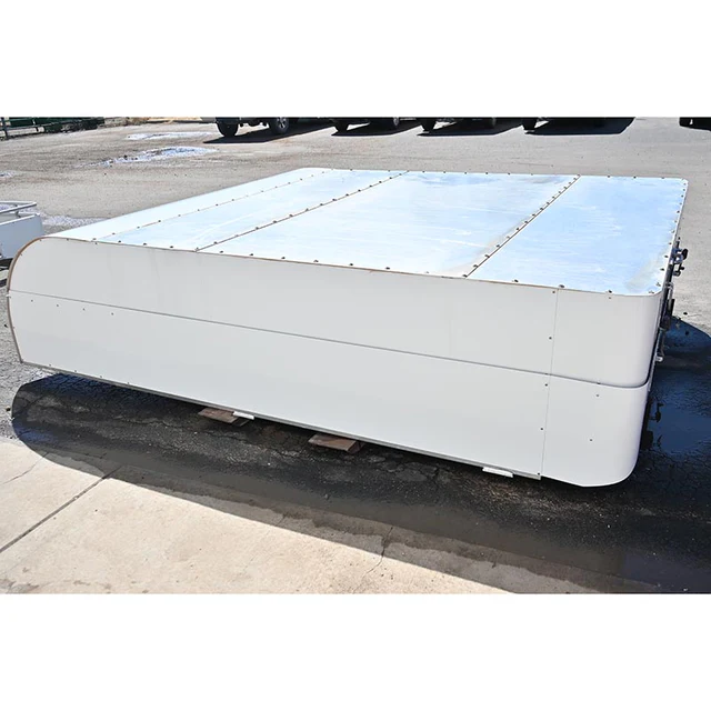 Platinum Hay Pod with Ladder - Image 8