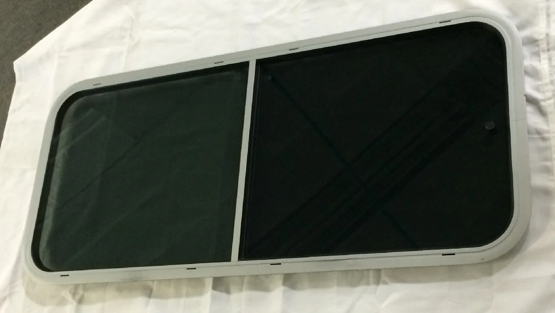 Trailer window with bars - CURRENT - Image 2