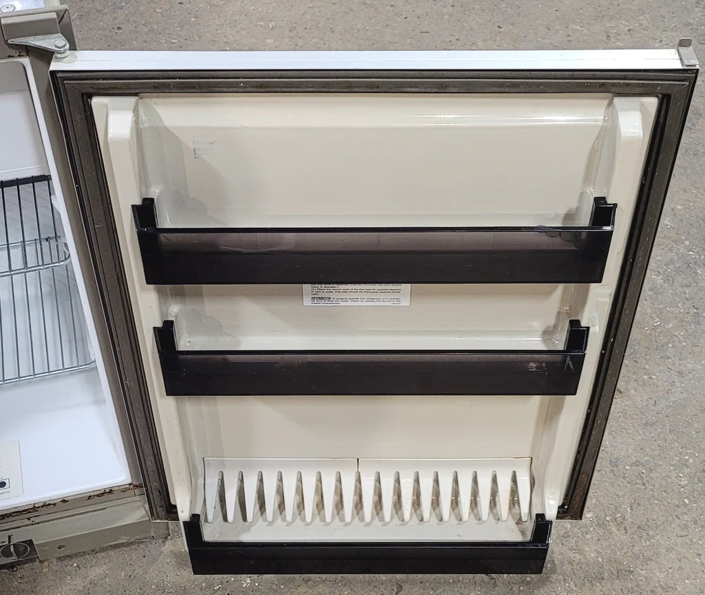 Used Complete Dometic RM2301 Fridge 3-WAY - Image 8