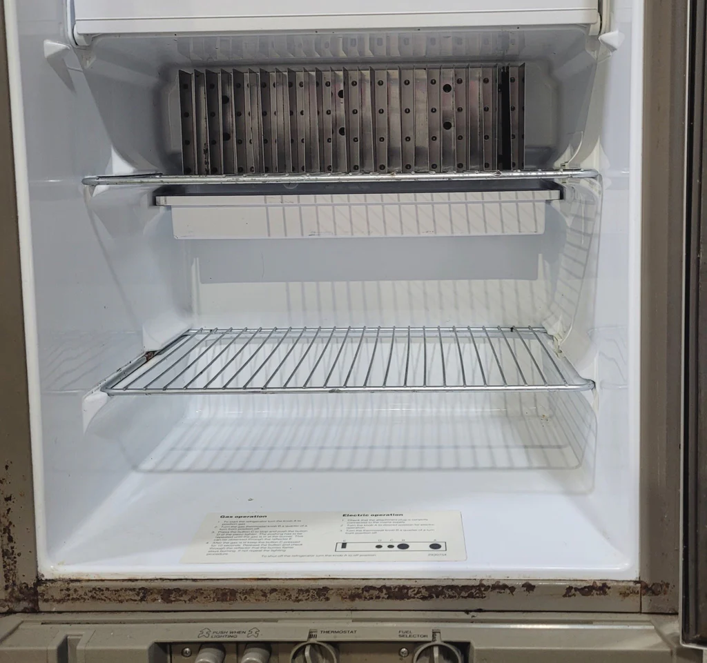 Used Complete Dometic RM2301 Fridge 3-WAY - Image 7