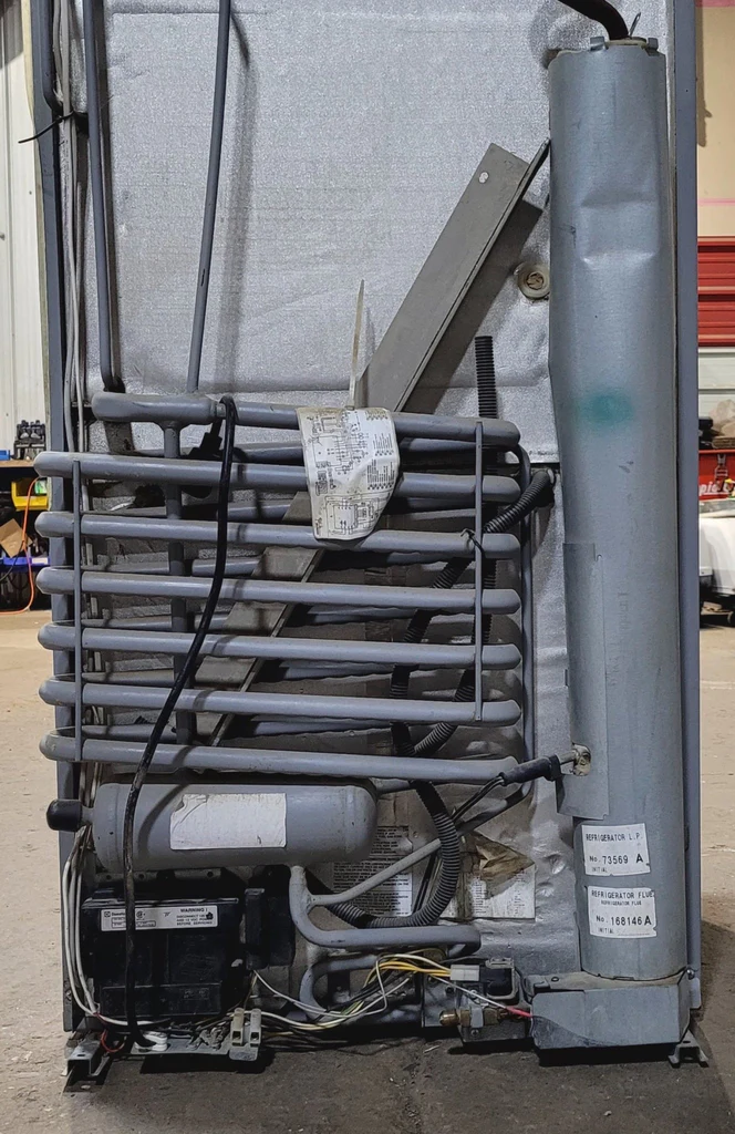 Used Complete Dometic RM2652 Fridge 2-WAY - Image 2