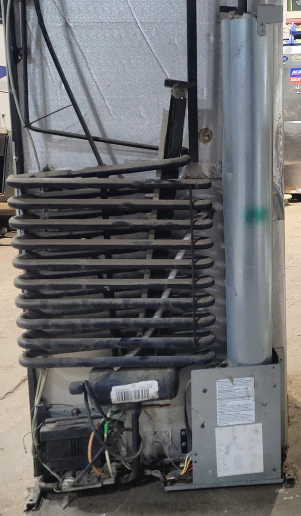 Used Complete Dometic RM2820 Fridge 2-Way - Image 2