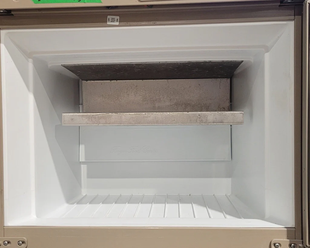 Used Complete Dometic RM2820 Fridge 2-Way - Image 7