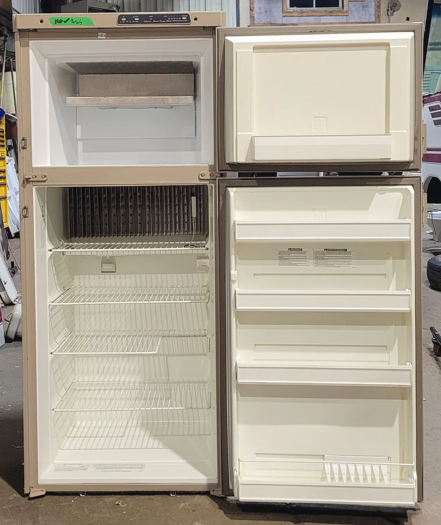 Used Complete Dometic RM2820 Fridge 2-Way - Image 9