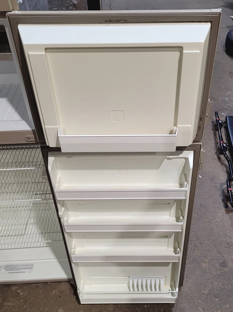 Used Complete Dometic RM2820 Fridge 2-Way - Image 8