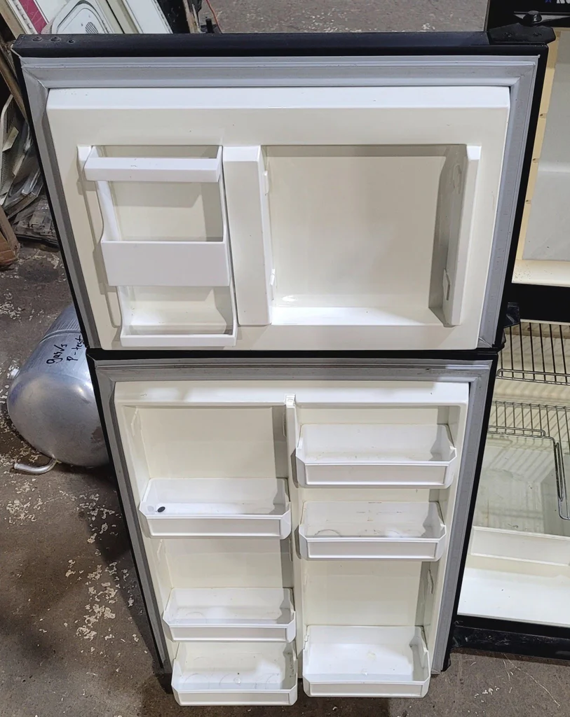 Used Complete Norcold 6062 Fridge 2-way - Image 8