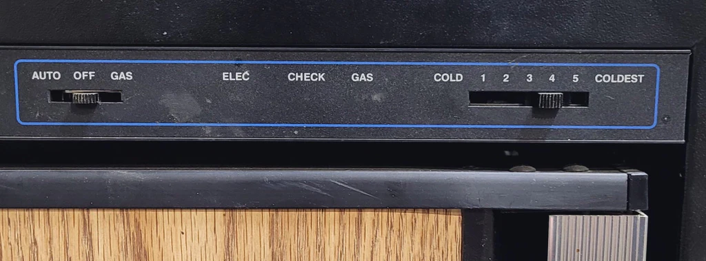Used Complete Norcold 6062 Fridge 2-way - Image 11