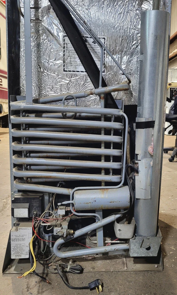 Used Complete Norcold 6062 Fridge 2-way - Image 2