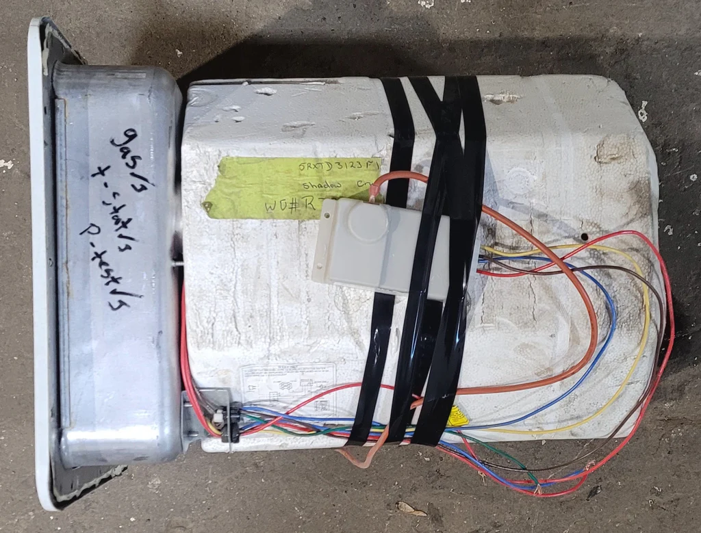 Used Complete SW6DE Suburban Hot Water Heater 6 Gal. - Image 5