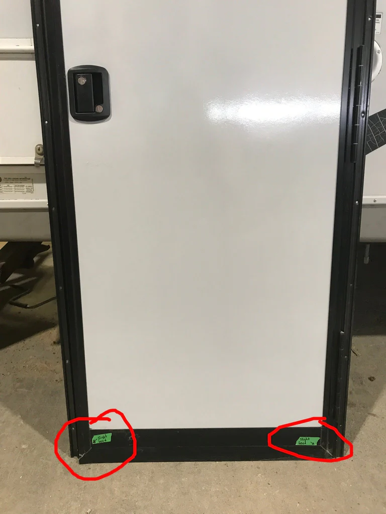 Used RV Radius Entry Door 72" x 25 1/2" - Image 10