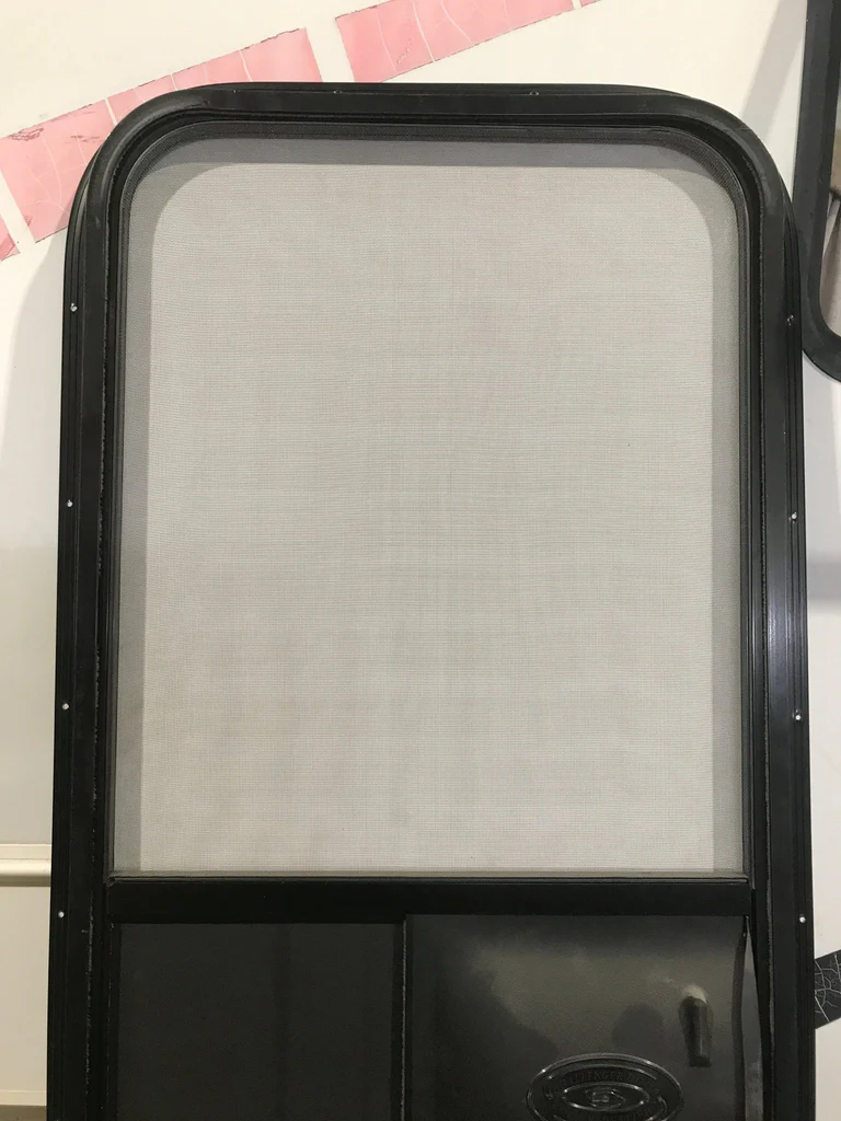 Used RV Radius Entry Door 72" x 25 1/2" - Image 4