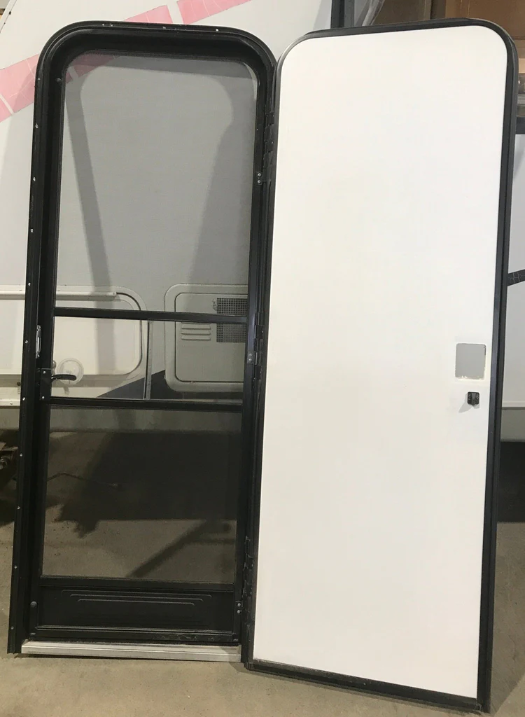 Used RV Radius Entry Door 72" x 25 1/2" - Image 5