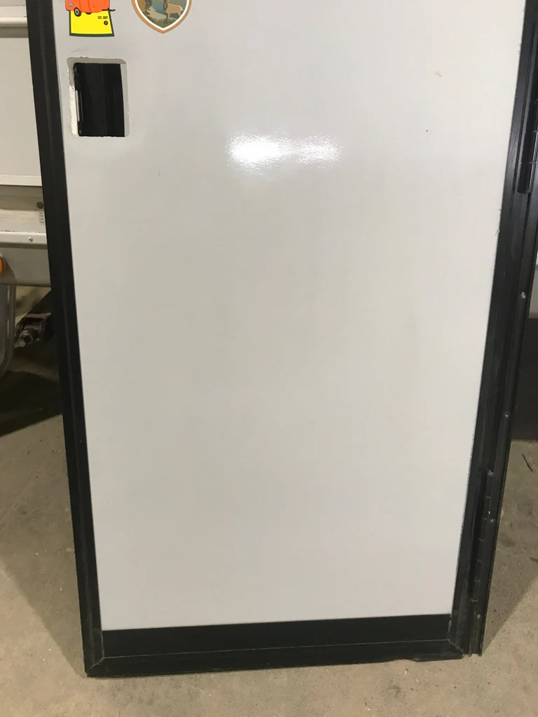 Used RV Radius Entry Door 72" x 25 1/2" - Image 6