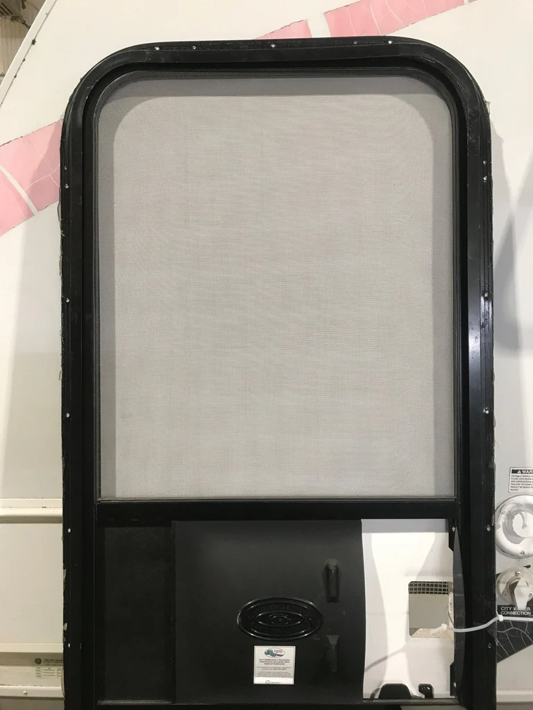 Used RV Radius Entry Door 72" x 25 1/2" - Image 3