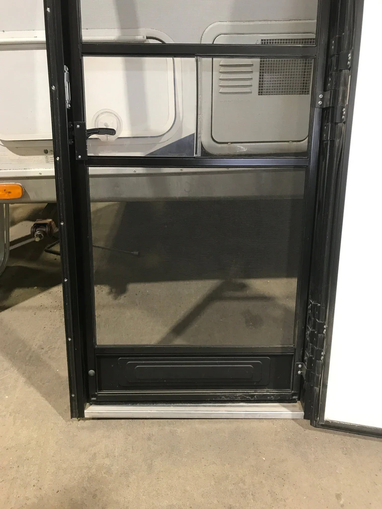 Used RV Radius Entry Door 72" x 25 1/2" - Image 3