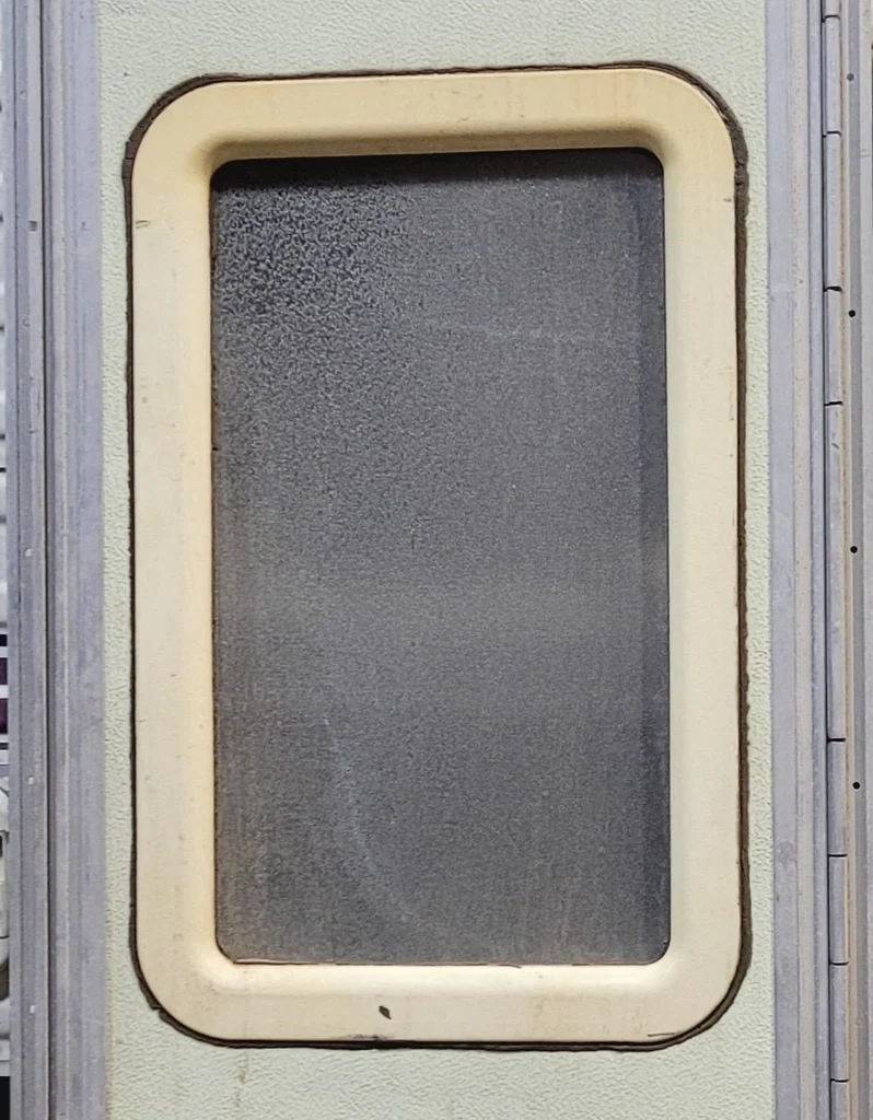 Used RV Square Entry Door 20 1/8" x 68 1/8" - Image 2