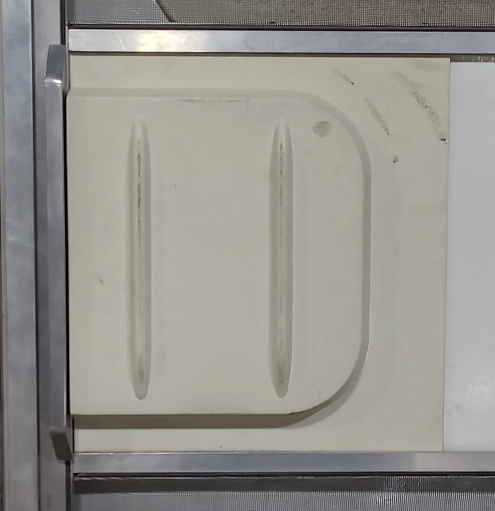 Used RV Square Entry Door 23 3/4" x 66 3/4" - Image 3