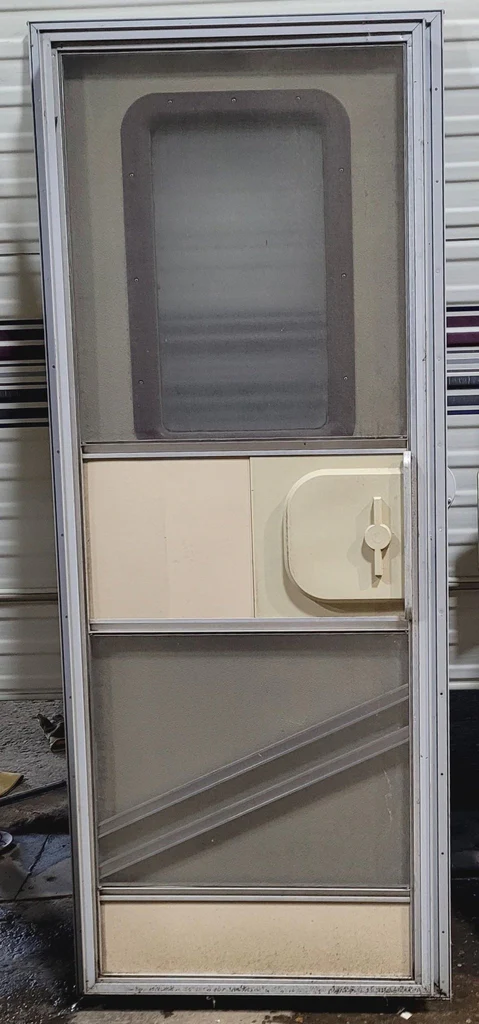 Used RV Square Entry Door 25 7/8" x 67 7/8" - Image 4