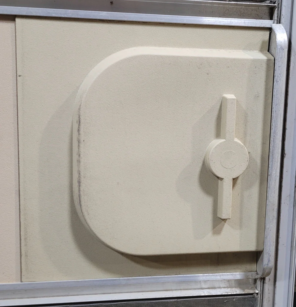 Used RV Square Entry Door 25 7/8" x 67 7/8" - Image 3