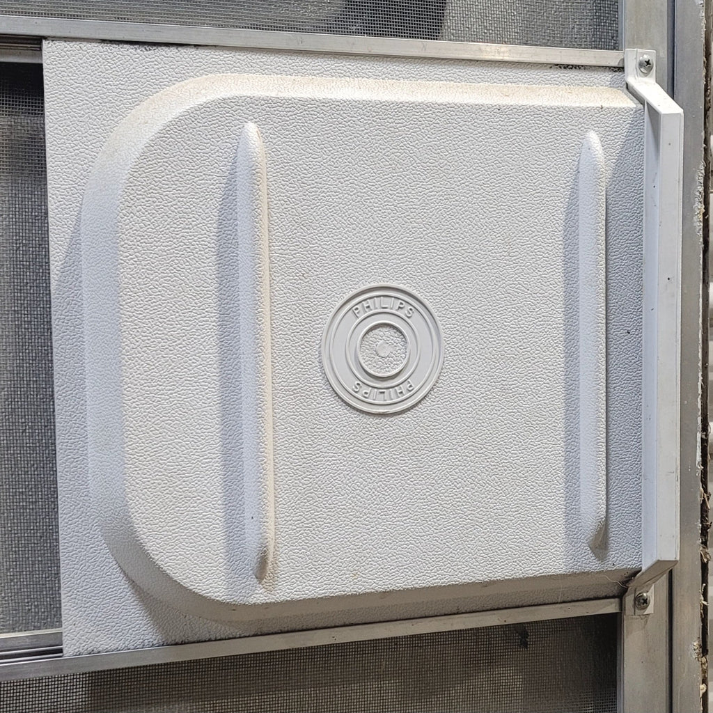 Used RV Square Entry Door 26 1/8" x 69 5/8" - Image 3