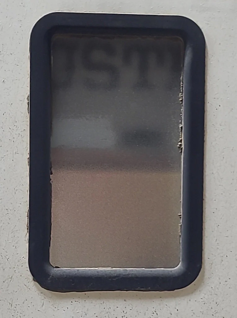 Used RV Square Entry Door 30 1/2" X 70 5/8" - Image 6