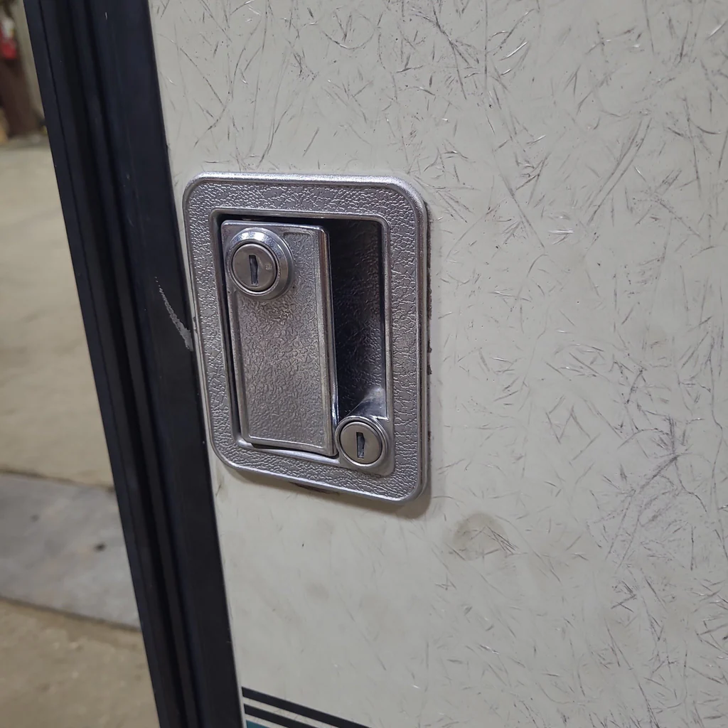 Used RV Square Entry Door 30 1/4" x 70 1/4" - Image 4