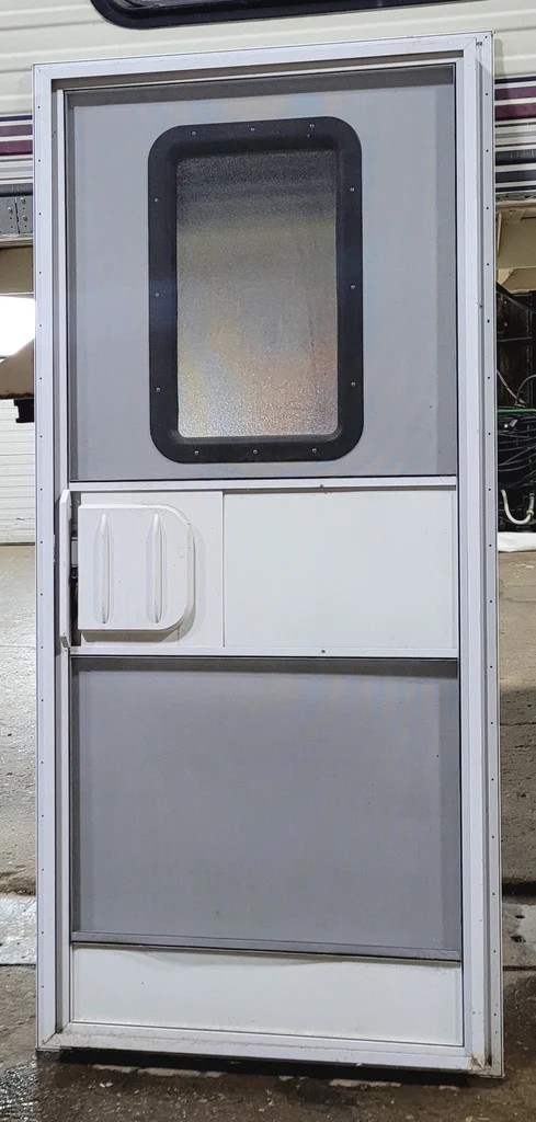 Used RV Square Entry Door 31 3/4" x 71 5/8" - Image 3