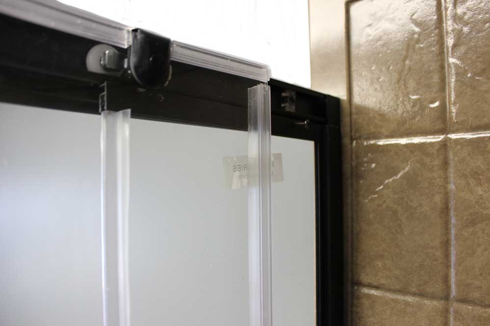 32″ Round Shower Door with Clear Glass -Dark Oil Rubbed Bronze - Image 3