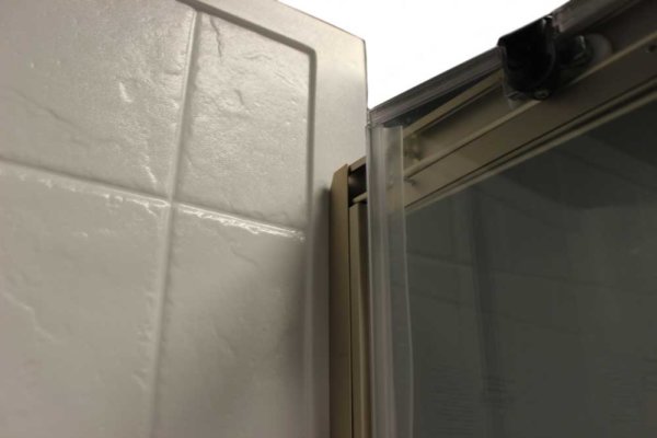 32″ Round Shower Door with Clear Glass – Nickel - Image 3