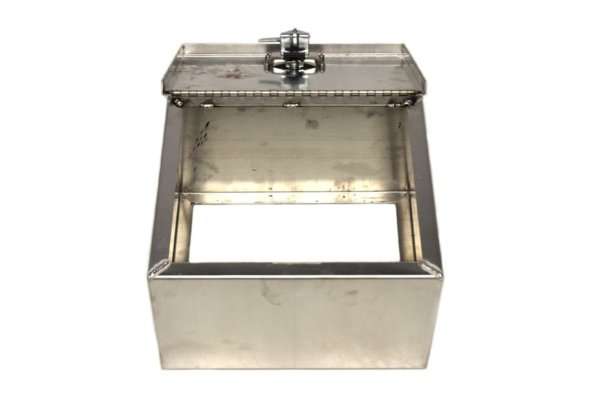 Single Battery Box with Latch - Image 2