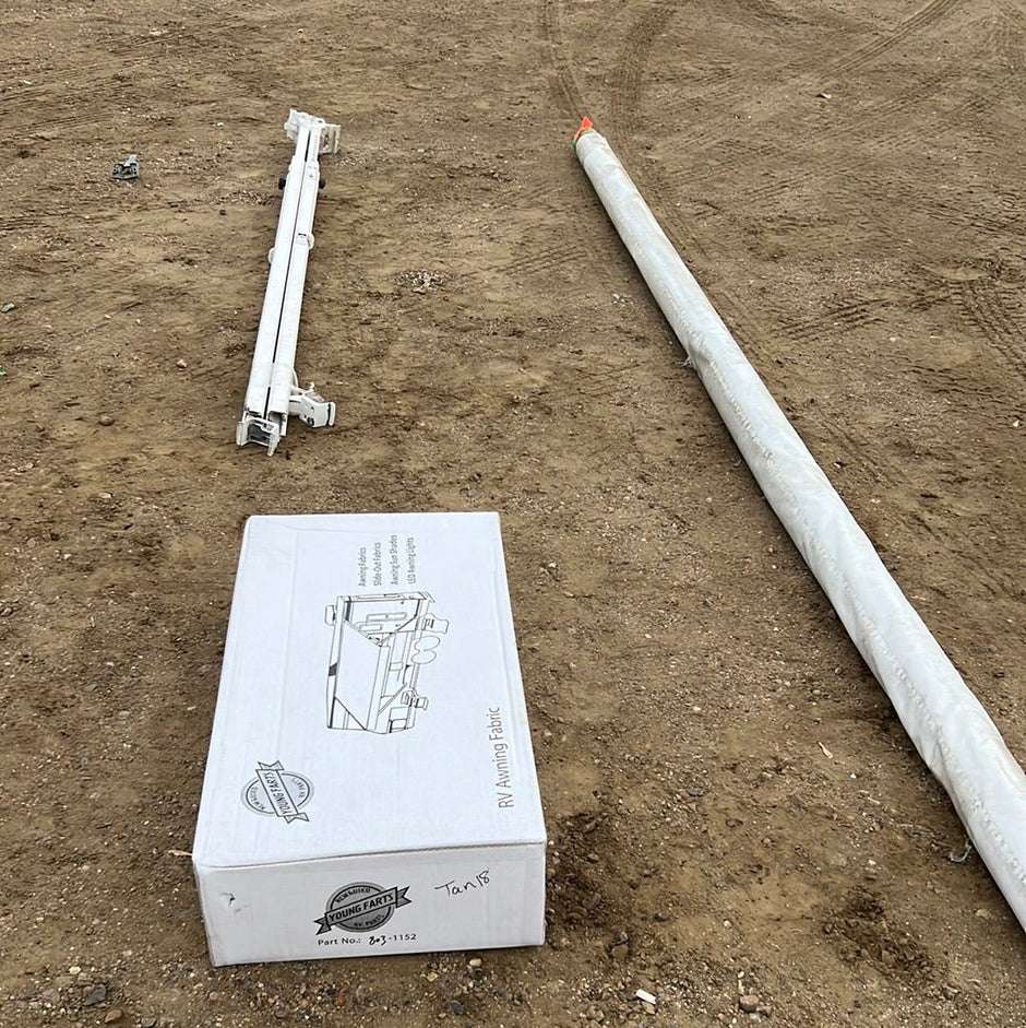Used Complete Manual Awning carefree 18' New Canvas - Image 3