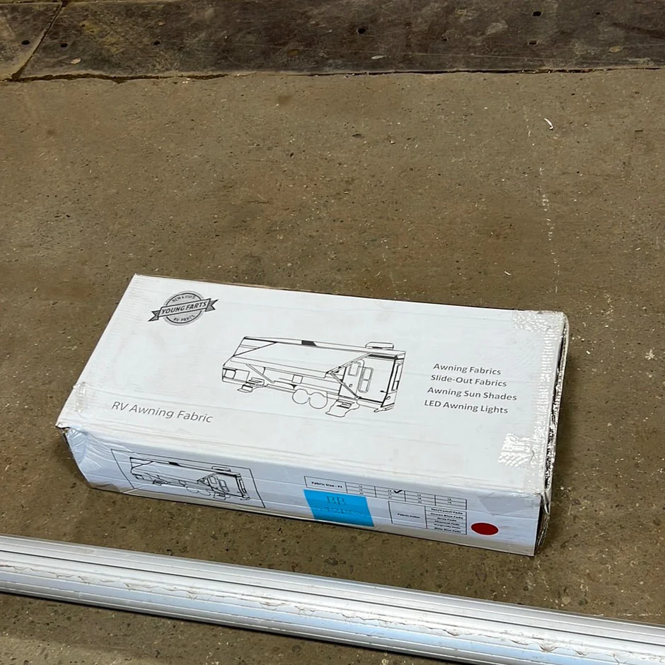 Used Complete Manual Awning Dometic / A&E 13' New Canvas - Image 3