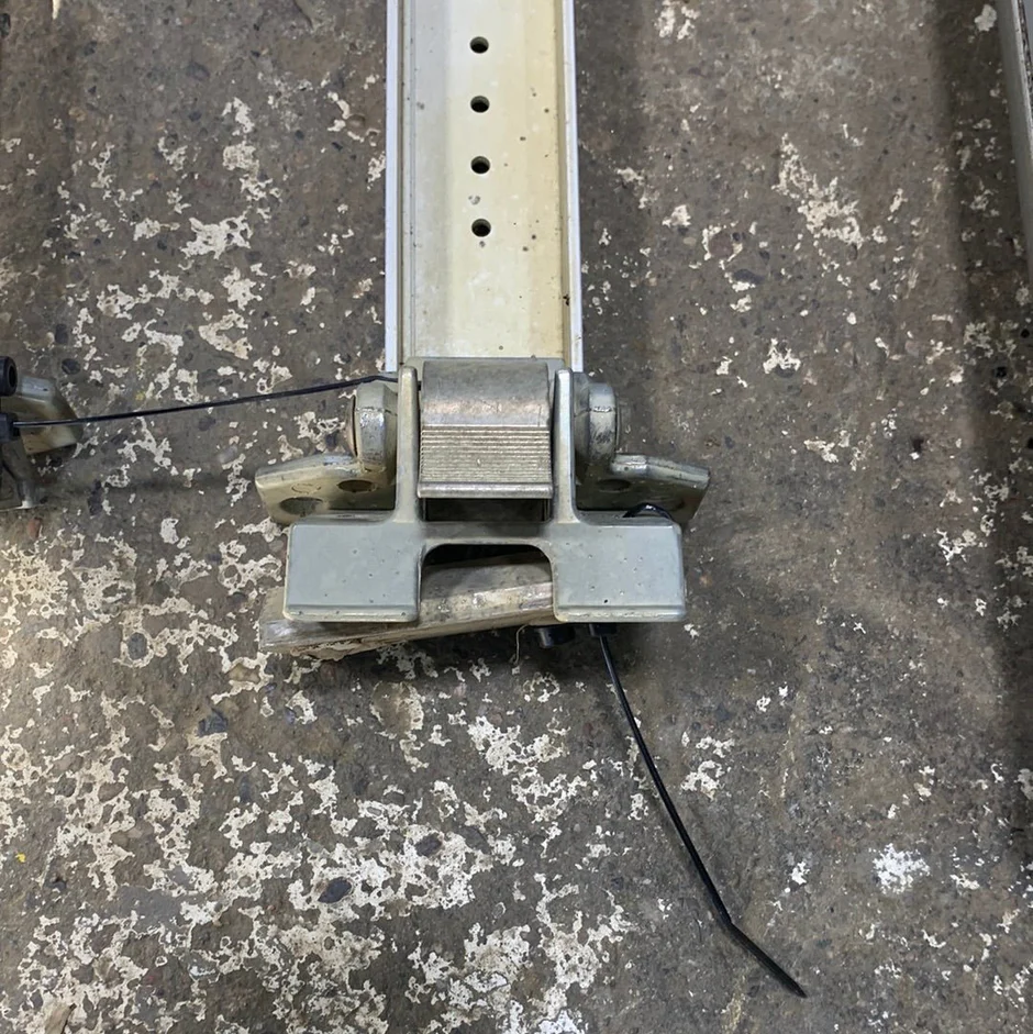 Used Complete Manual Awning Dometic / A&E 14' No Canvas - Image 4