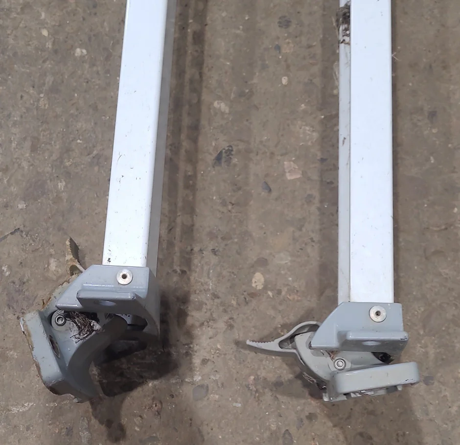 Used Complete Manual Awning Dometic / A&E 15' New Canvas - Image 4